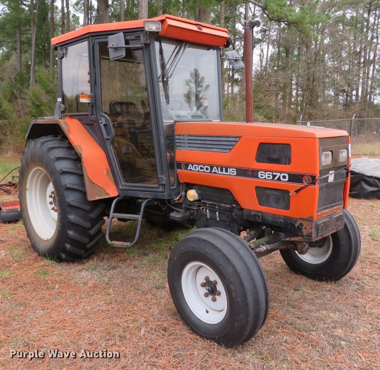 image for item DH0744 AGCO Allis 6670  tractor