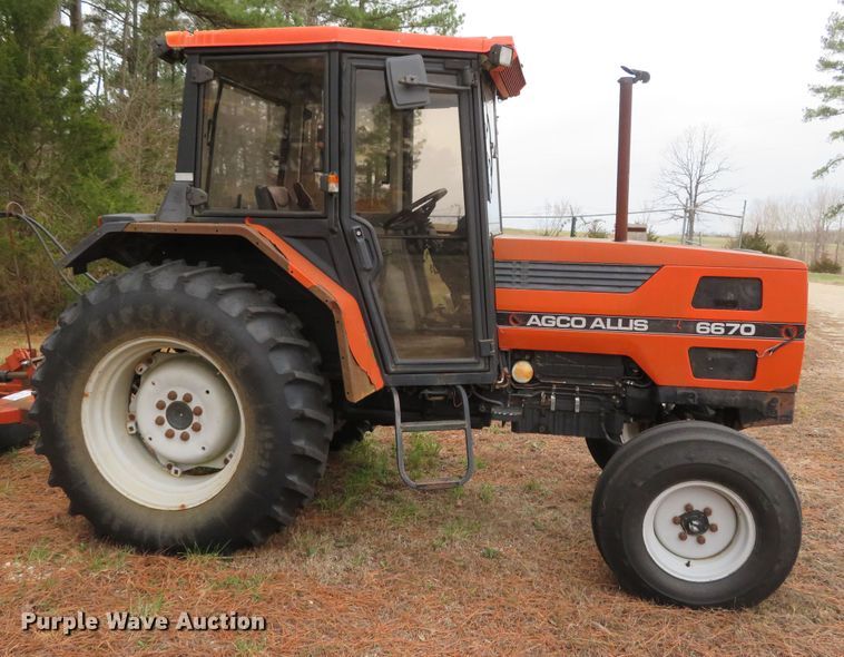 image for item DH0744 AGCO Allis 6670  tractor