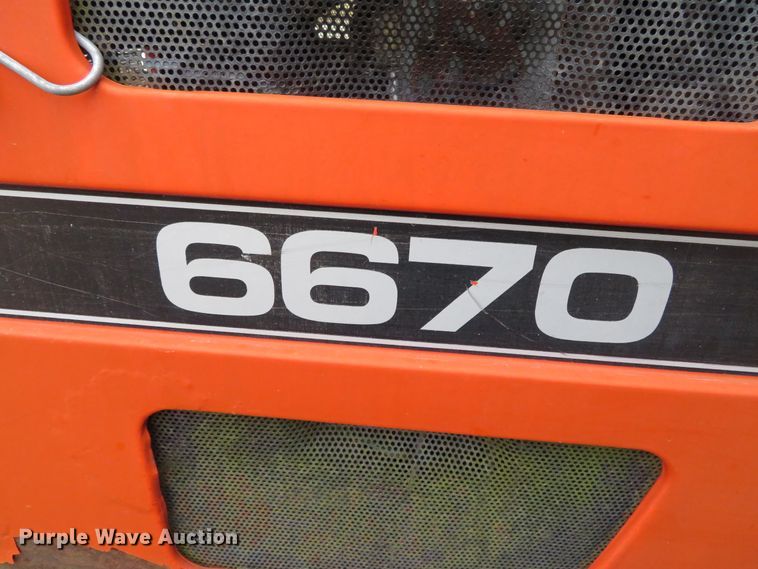 image for item DH0744 AGCO Allis 6670  tractor