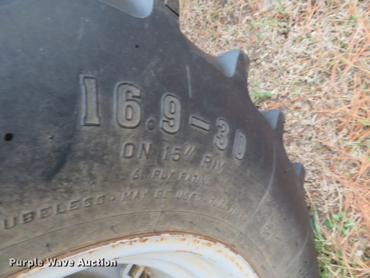 image for item DH0744 AGCO Allis 6670  tractor