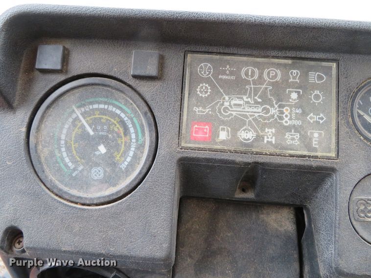 image for item DH0744 AGCO Allis 6670  tractor