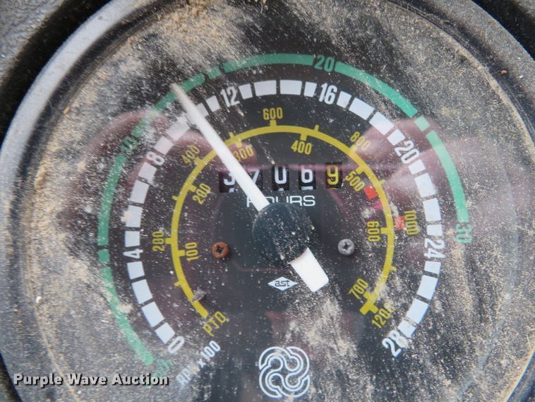 image for item DH0744 AGCO Allis 6670  tractor