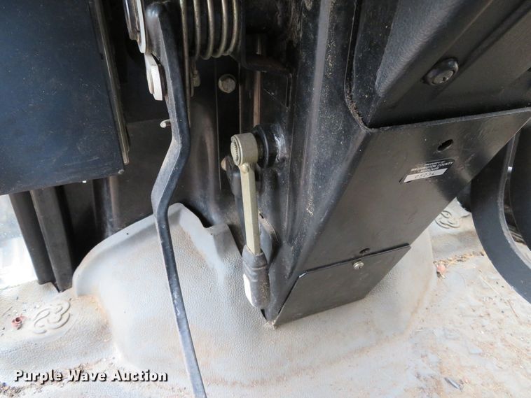 image for item DH0744 AGCO Allis 6670  tractor