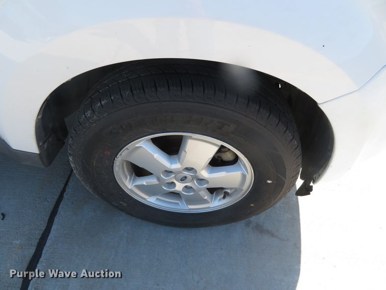 image for item DH0747 2009 Ford Escape XLT  SUV