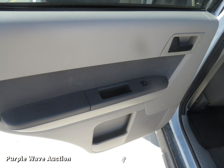 image for item DH0747 2009 Ford Escape XLT  SUV