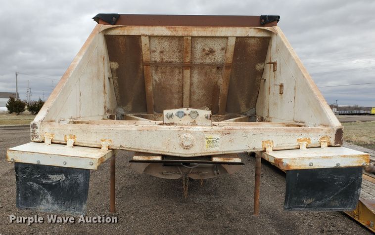image for item DI4753 1988 Ranch  bottom dump trailer