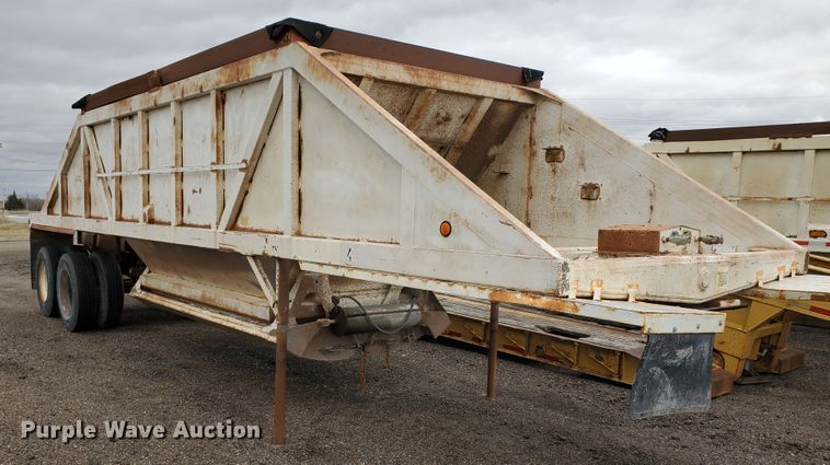 image for item DI4753 1988 Ranch  bottom dump trailer