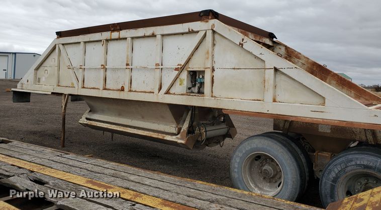 image for item DI4753 1988 Ranch  bottom dump trailer