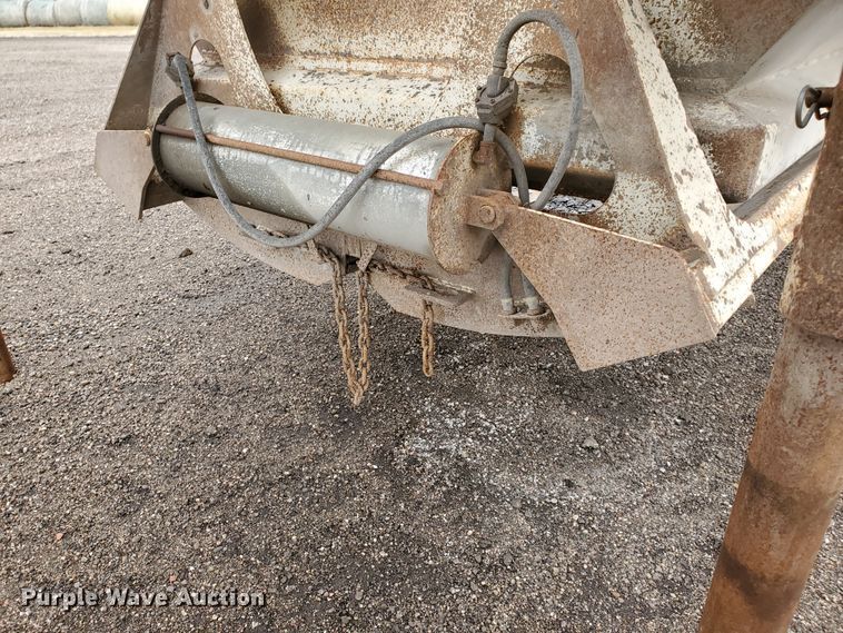 image for item DI4753 1988 Ranch  bottom dump trailer