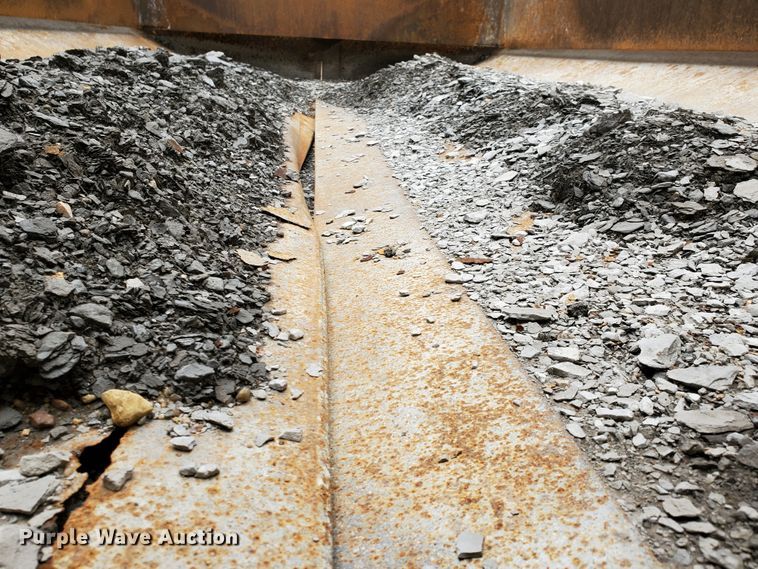 image for item DI4753 1988 Ranch  bottom dump trailer