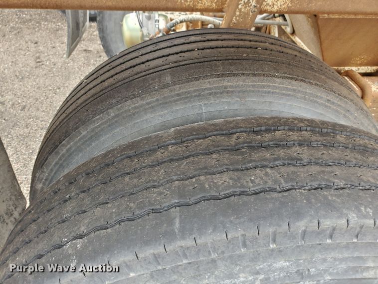 image for item DI4753 1988 Ranch  bottom dump trailer