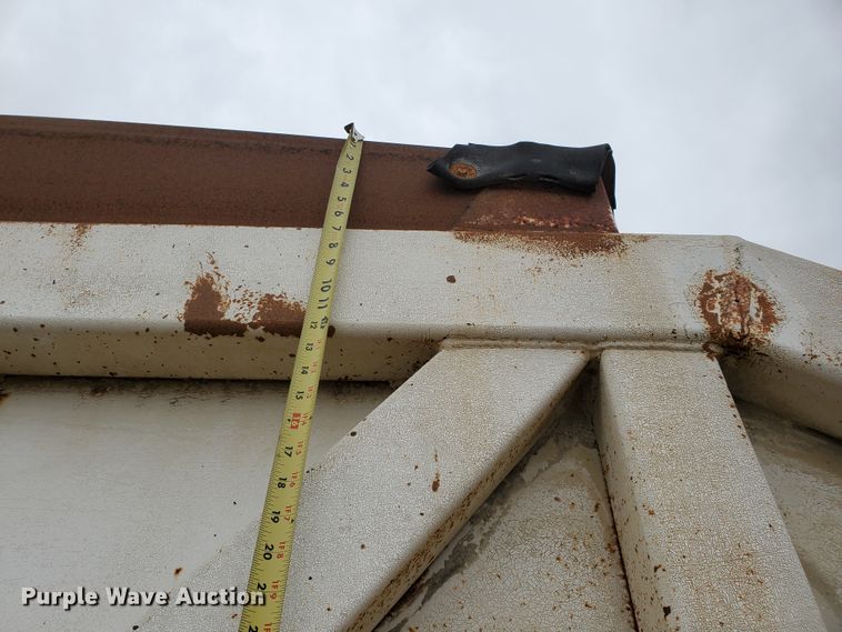 image for item DI4753 1988 Ranch  bottom dump trailer