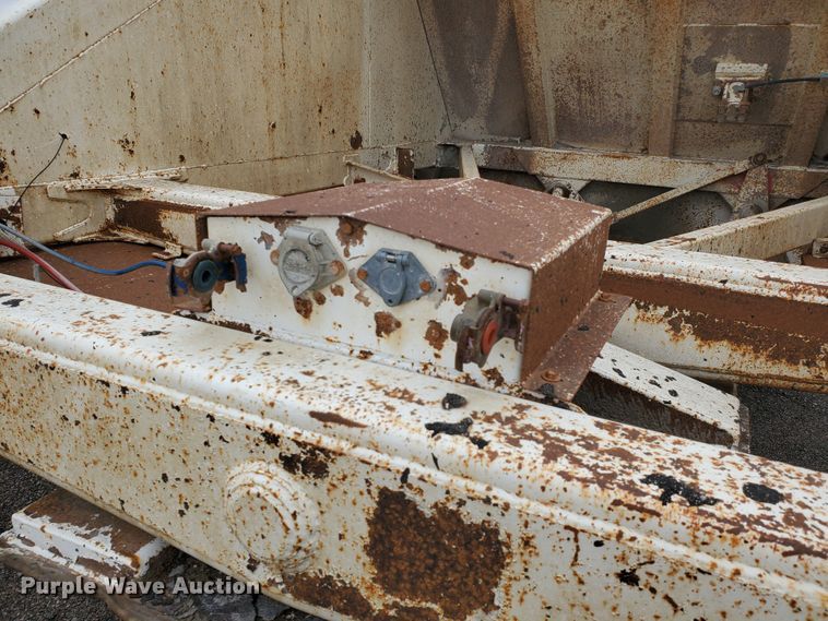 image for item DI4755 1994 Ranch  bottom dump trailer
