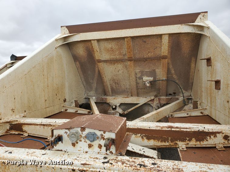 image for item DI4755 1994 Ranch  bottom dump trailer