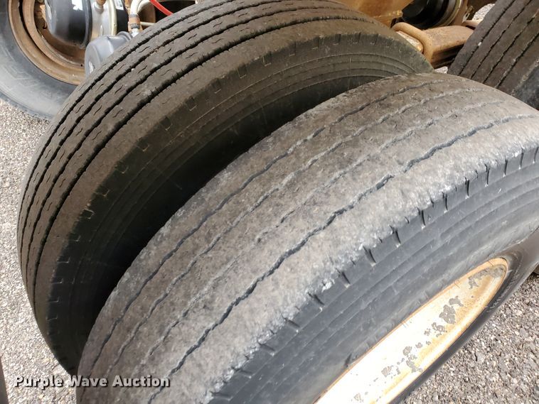 image for item DI4755 1994 Ranch  bottom dump trailer