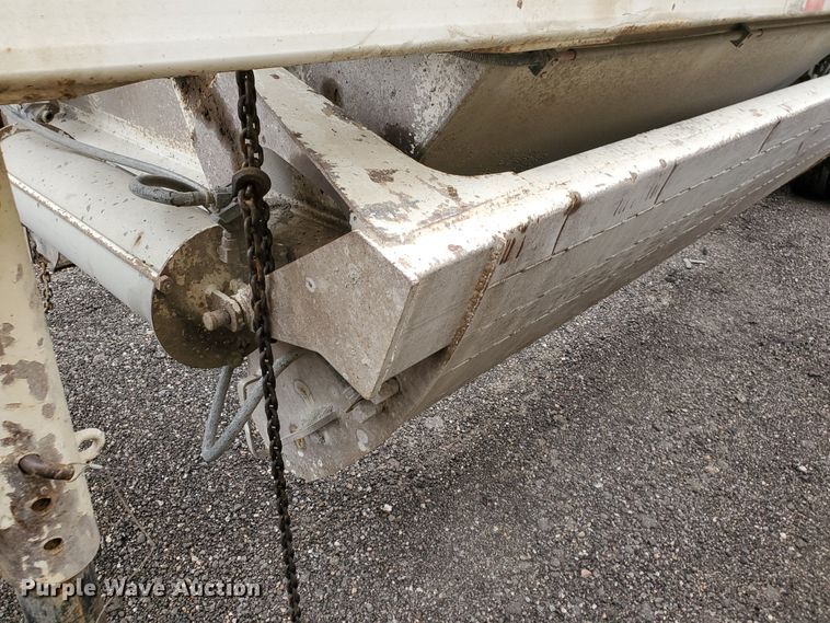 image for item DI4756 1996 Ranch  bottom dump trailer