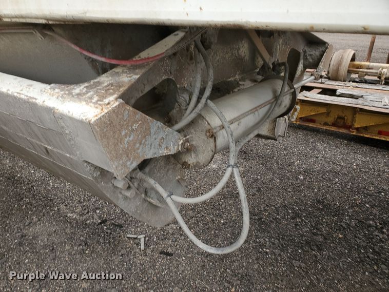 image for item DI4756 1996 Ranch  bottom dump trailer
