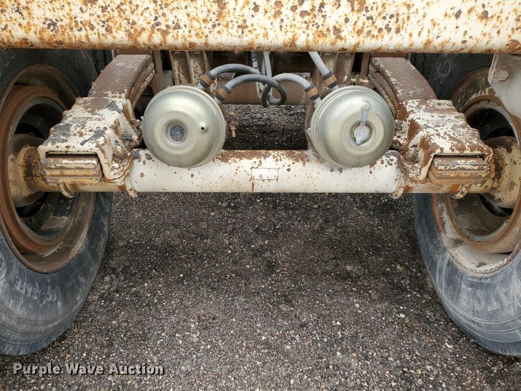 image for item DI4756 1996 Ranch  bottom dump trailer