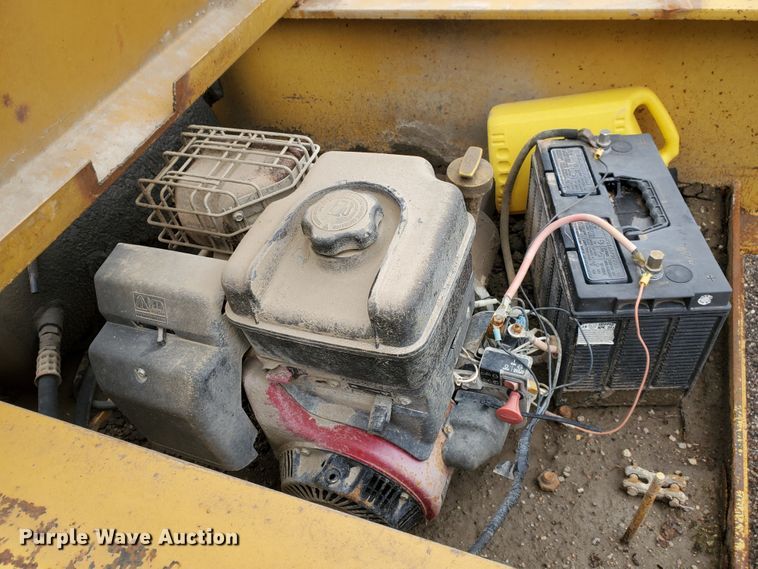 image for item DI4757 1997 Load Lugger LB35R  lowboy equipment trailer