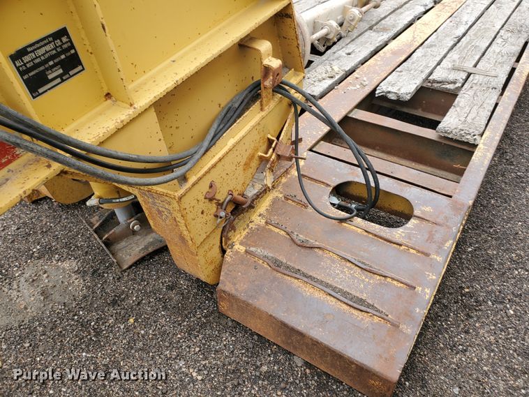 image for item DI4757 1997 Load Lugger LB35R  lowboy equipment trailer