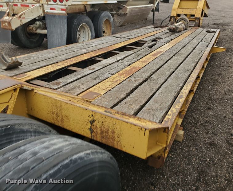 image for item DI4757 1997 Load Lugger LB35R  lowboy equipment trailer