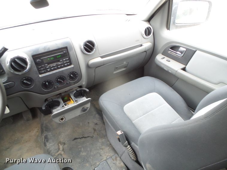 image for item DI5537 2005 Ford Expedition XLT  SUV