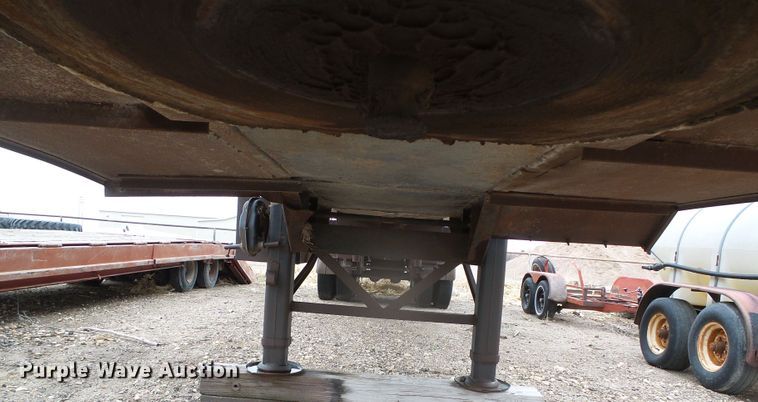 image for item DI5541 1959 Moser  tank trailer