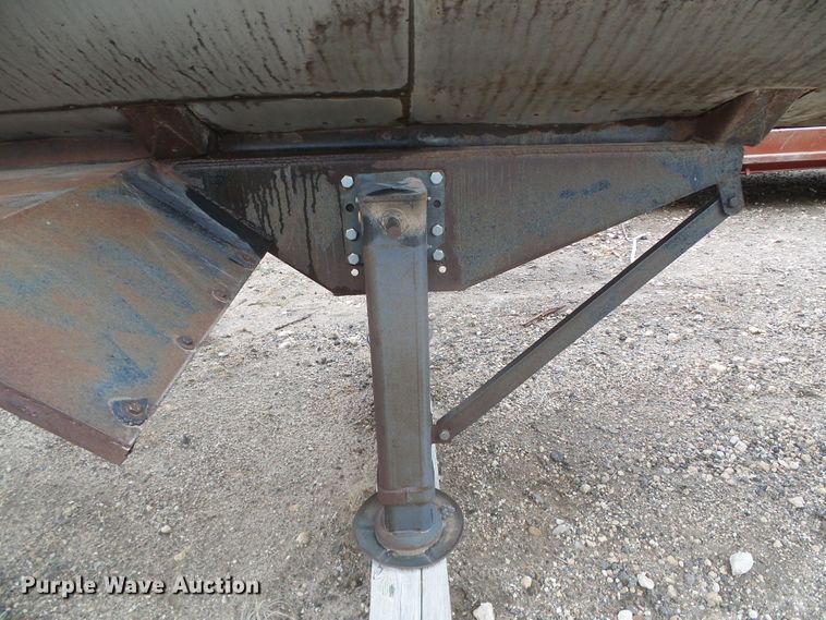 image for item DI5541 1959 Moser  tank trailer