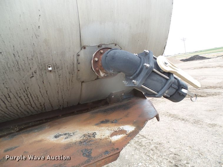 image for item DI5541 1959 Moser  tank trailer