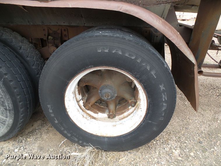 image for item DI5541 1959 Moser  tank trailer