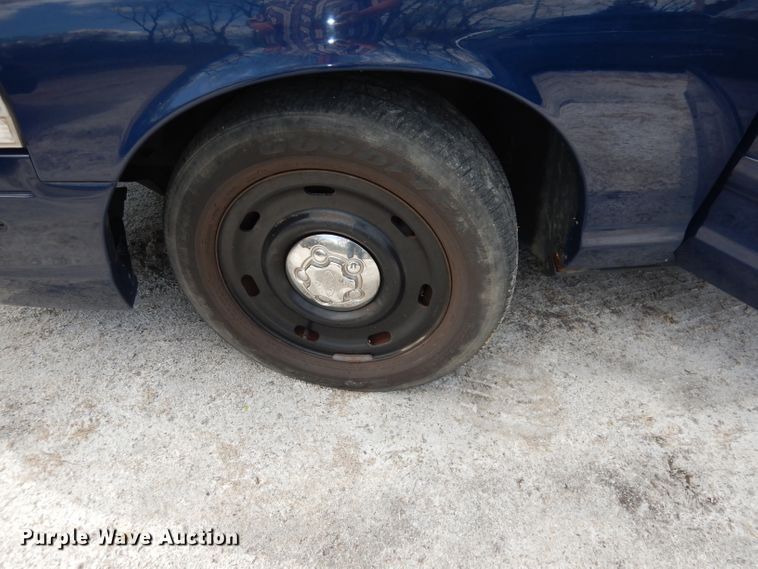 image for item DI6513 2003 Ford Crown Victoria Police Interceptor