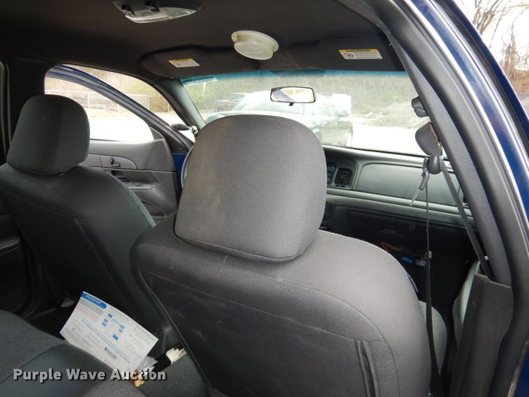 image for item DI6513 2003 Ford Crown Victoria Police Interceptor