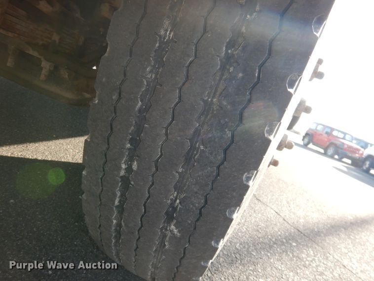 image for item DI6519 1995 International 3800  school bus