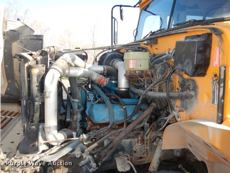 image for item DI6519 1995 International 3800  school bus