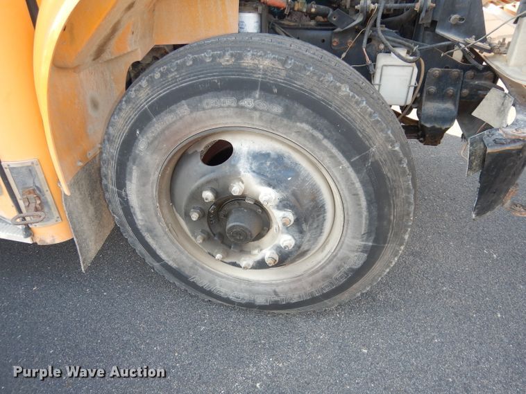 image for item DI6519 1995 International 3800  school bus