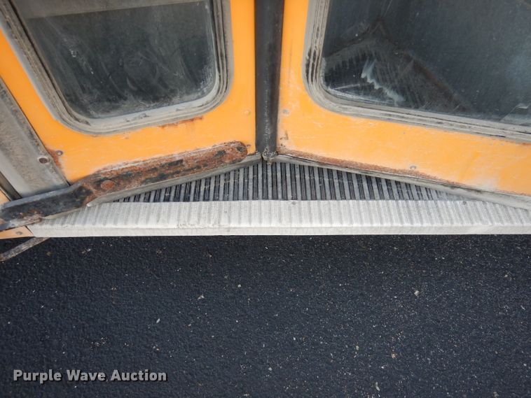 image for item DI6519 1995 International 3800  school bus