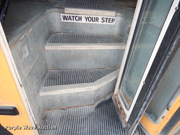 image for item DI6519 1995 International 3800  school bus