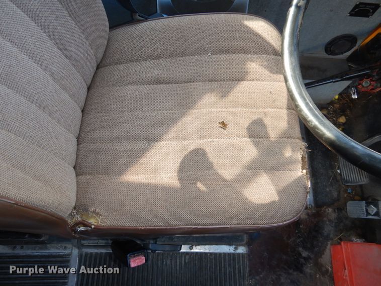 image for item DI6519 1995 International 3800  school bus