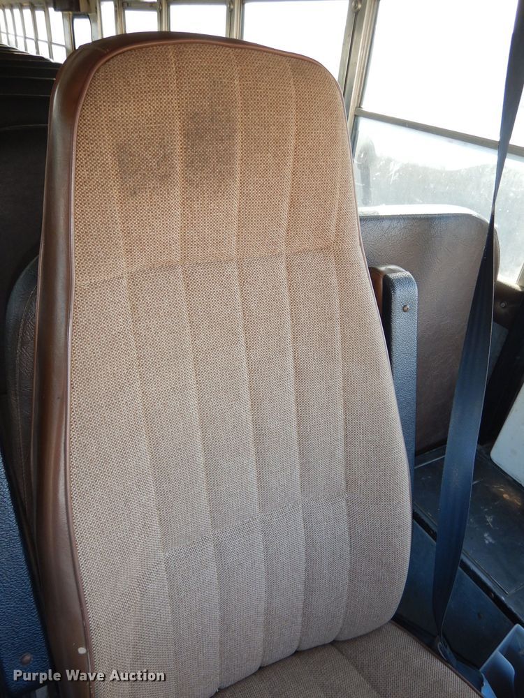 image for item DI6519 1995 International 3800  school bus