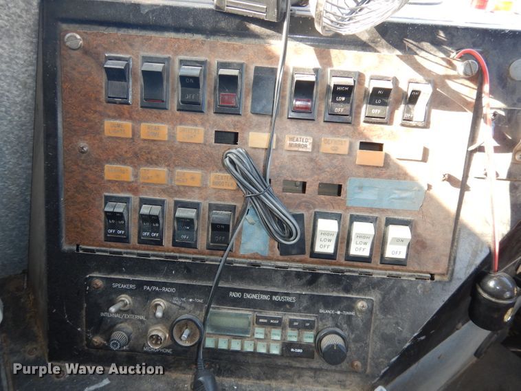 image for item DI6519 1995 International 3800  school bus