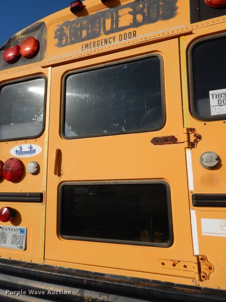 image for item DI6519 1995 International 3800  school bus