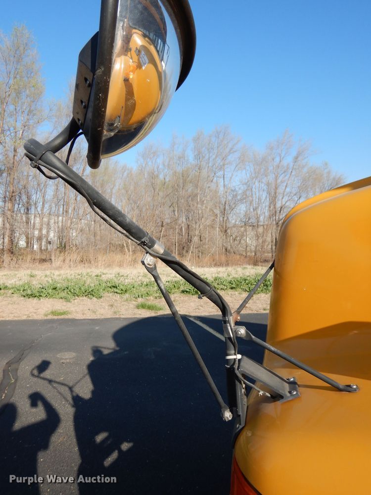 image for item DI6519 1995 International 3800  school bus