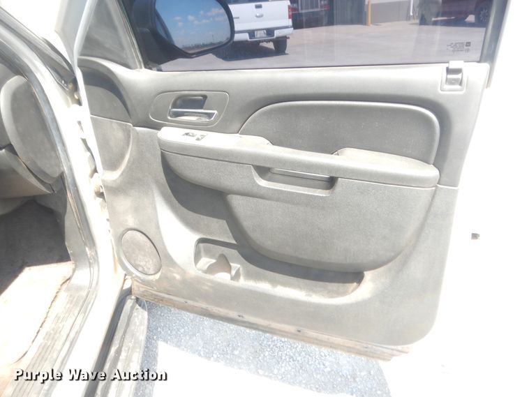 image for item DJ2225 2013 Chevrolet Tahoe Police  SUV