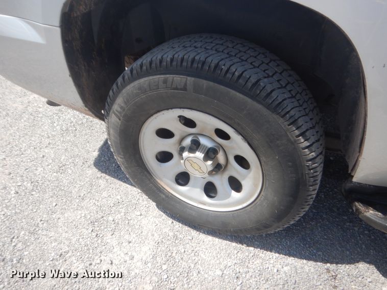 image for item DJ2225 2013 Chevrolet Tahoe Police  SUV