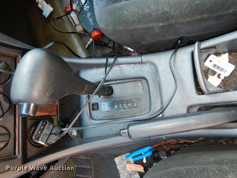 image for item DJ2812 2000 Toyota Camry Solara