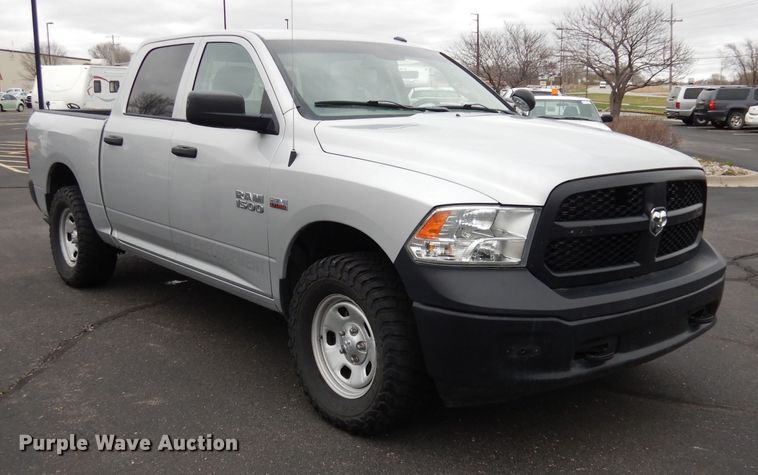 image for item DJ2959 2017 Dodge Ram 1500  Crew Cab pickup truck