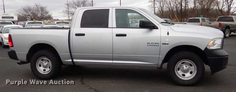 image for item DJ2959 2017 Dodge Ram 1500  Crew Cab pickup truck