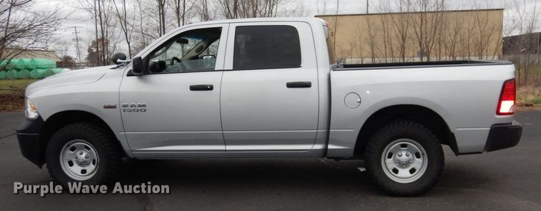 image for item DJ2959 2017 Dodge Ram 1500  Crew Cab pickup truck
