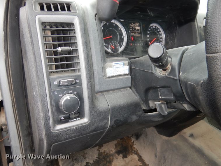 image for item DJ2959 2017 Dodge Ram 1500  Crew Cab pickup truck