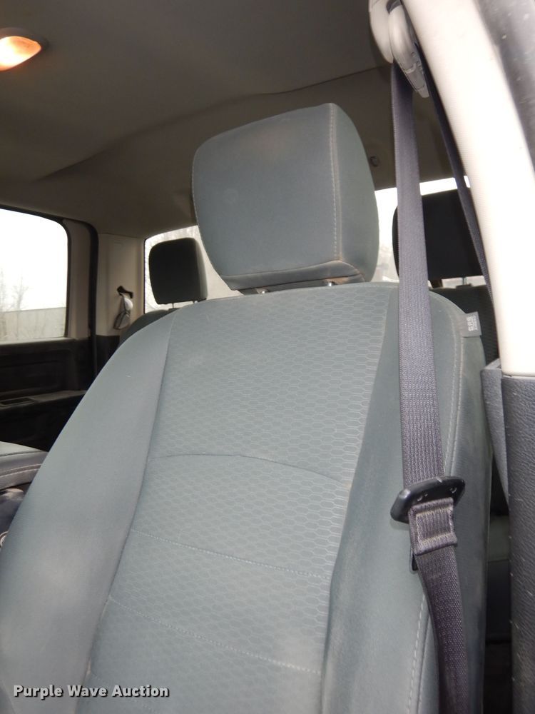 image for item DJ2959 2017 Dodge Ram 1500  Crew Cab pickup truck